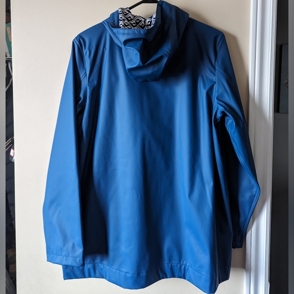 Hatley Rain coat - Picture 2 of 4